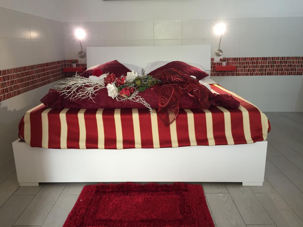 דירות סירקוזה Rosa Di Ortigia מראה חיצוני תמונה