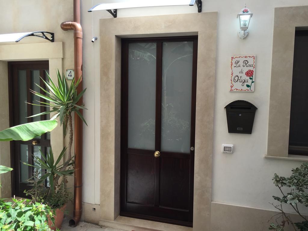 דירות סירקוזה Rosa Di Ortigia מראה חיצוני תמונה